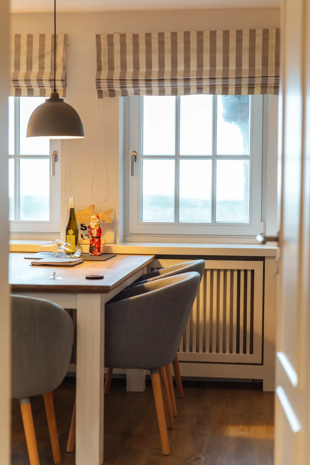 Aparment Rundblick Nr 8 Esstisch