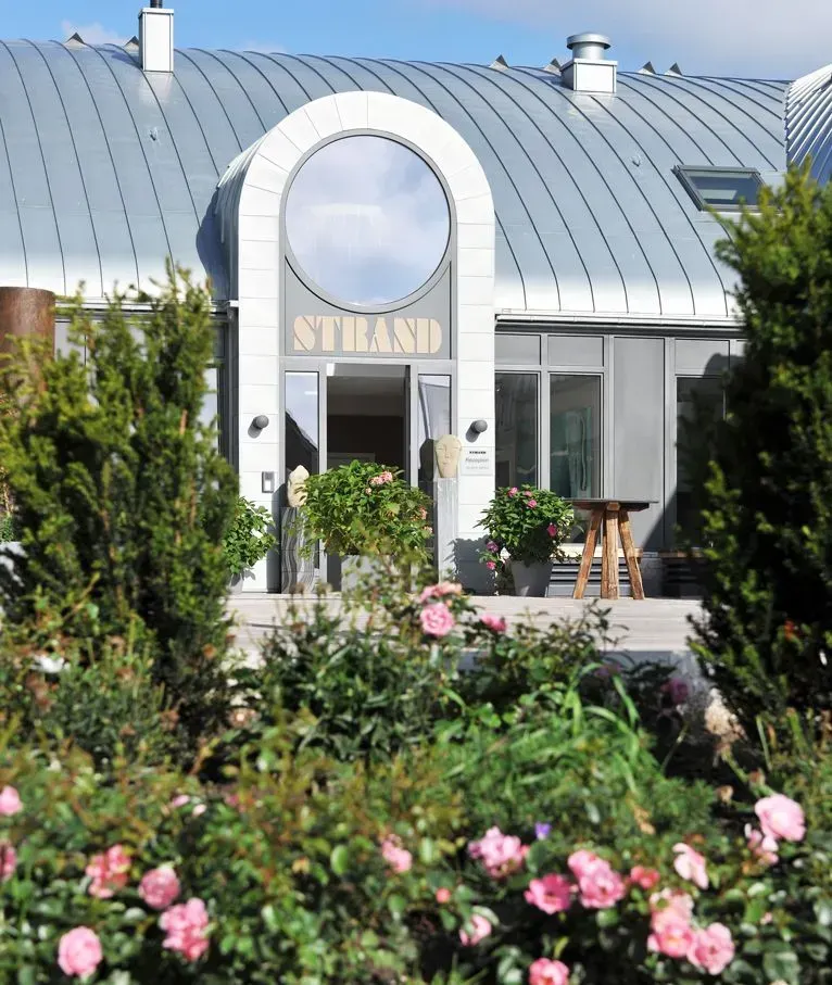 Hotel Strand am Königshafen in List auf Sylt aussen