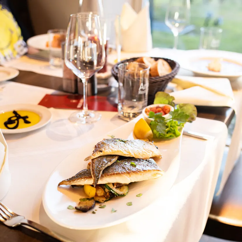 Amici Keitum: Doradenfilet angerichtet auf dem Teller