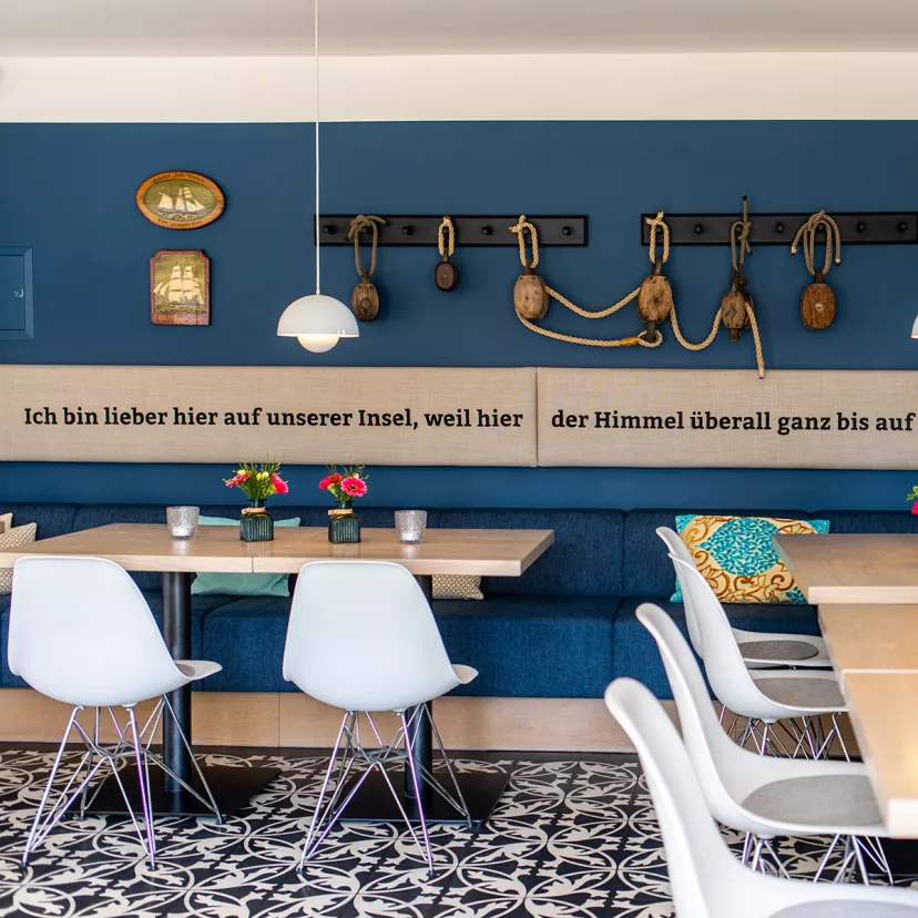 Kaamp Meren: Innenraum Totale