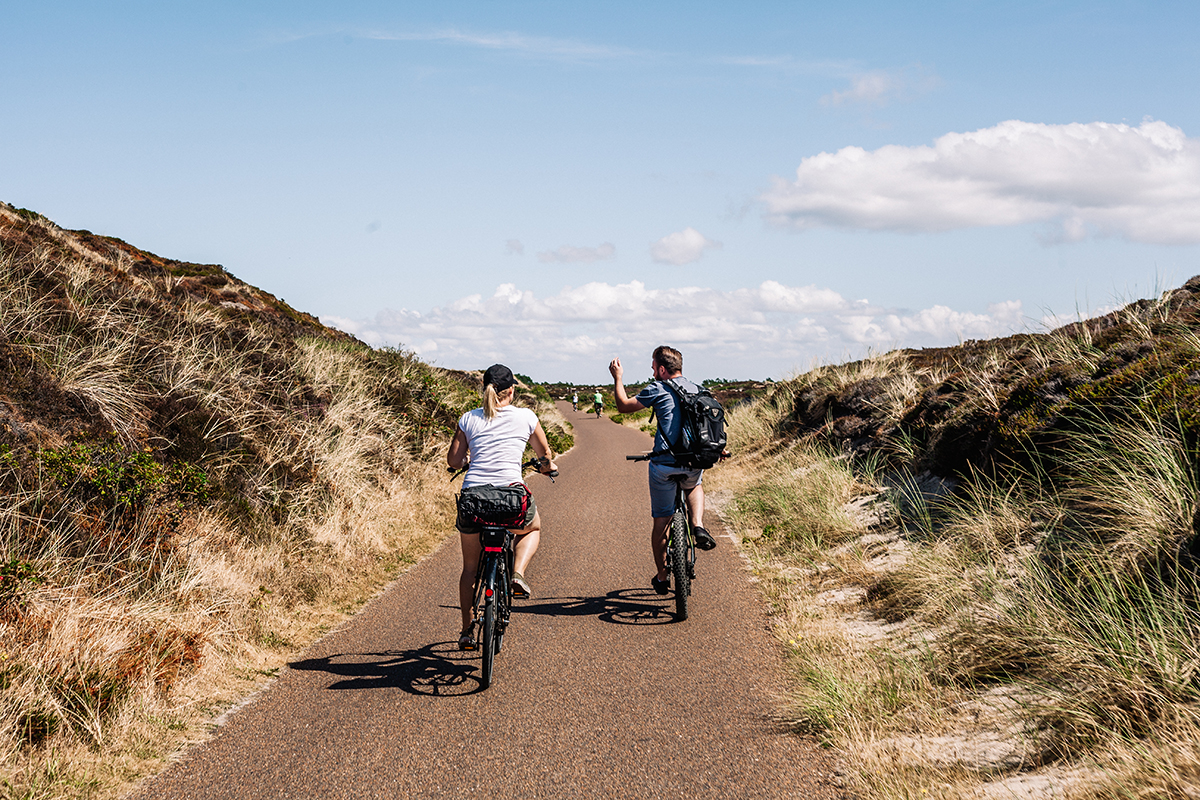 Ich gebe dir 10 gute Gründe, warum sich eine Fahrradtour auf Sylt so lohnt und tolle Impressionen meiner letzten Ausflüge auf dem Drahtesel.