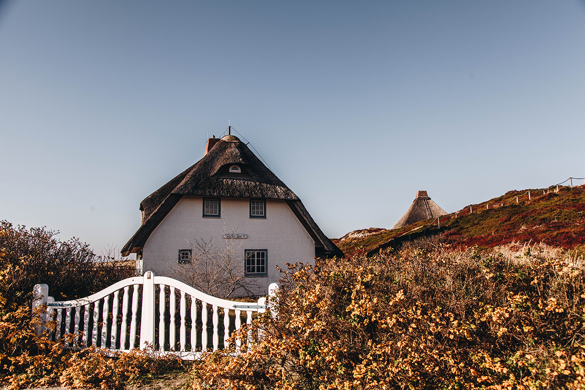 In meinem Hörnum-Mini-Guide zeige ich dir, was Sylts Inselsüden zu bieten hat. Ein Muss: Die Umrundung der Hörnum Odde, der Hafen und die Kersig-Siedlung!