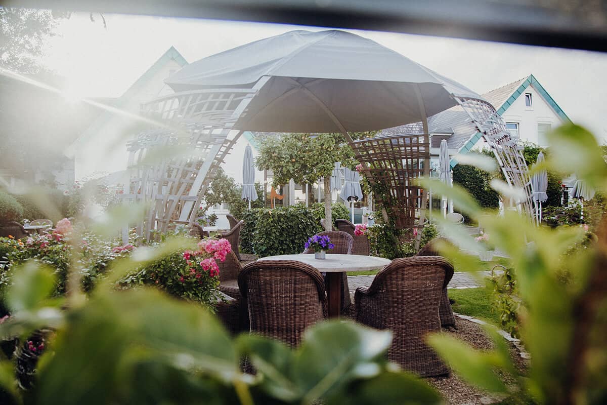 Café Ingwersen Morsum Obstbauerngarten Apfelbaum Terrasse