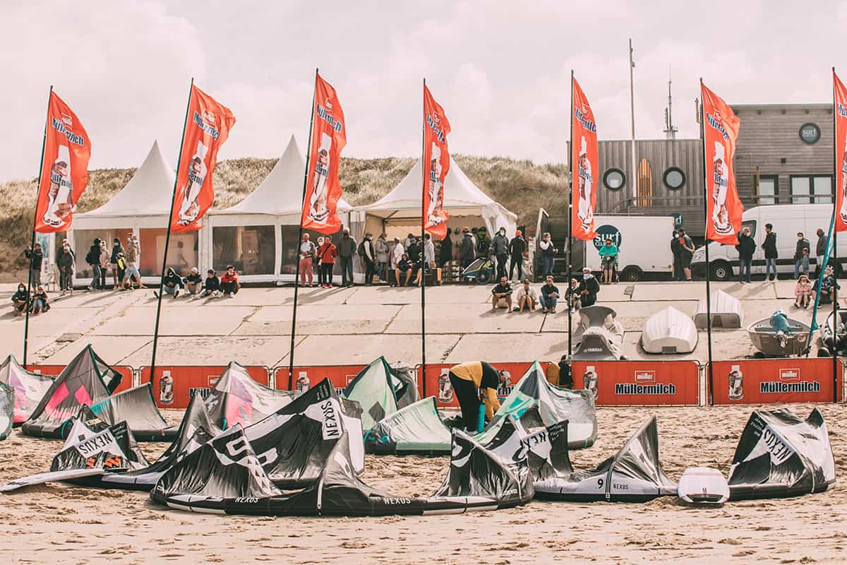 Sylt Fräulein auf dem Land Rover Kitesurf World Cup Sylt 2021