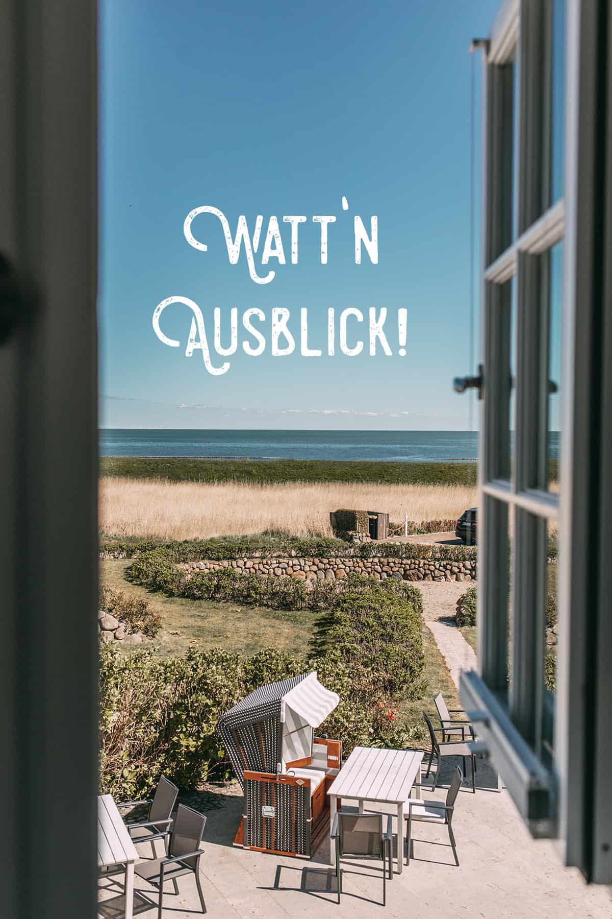 Ausblick aus Fenster auf Watt