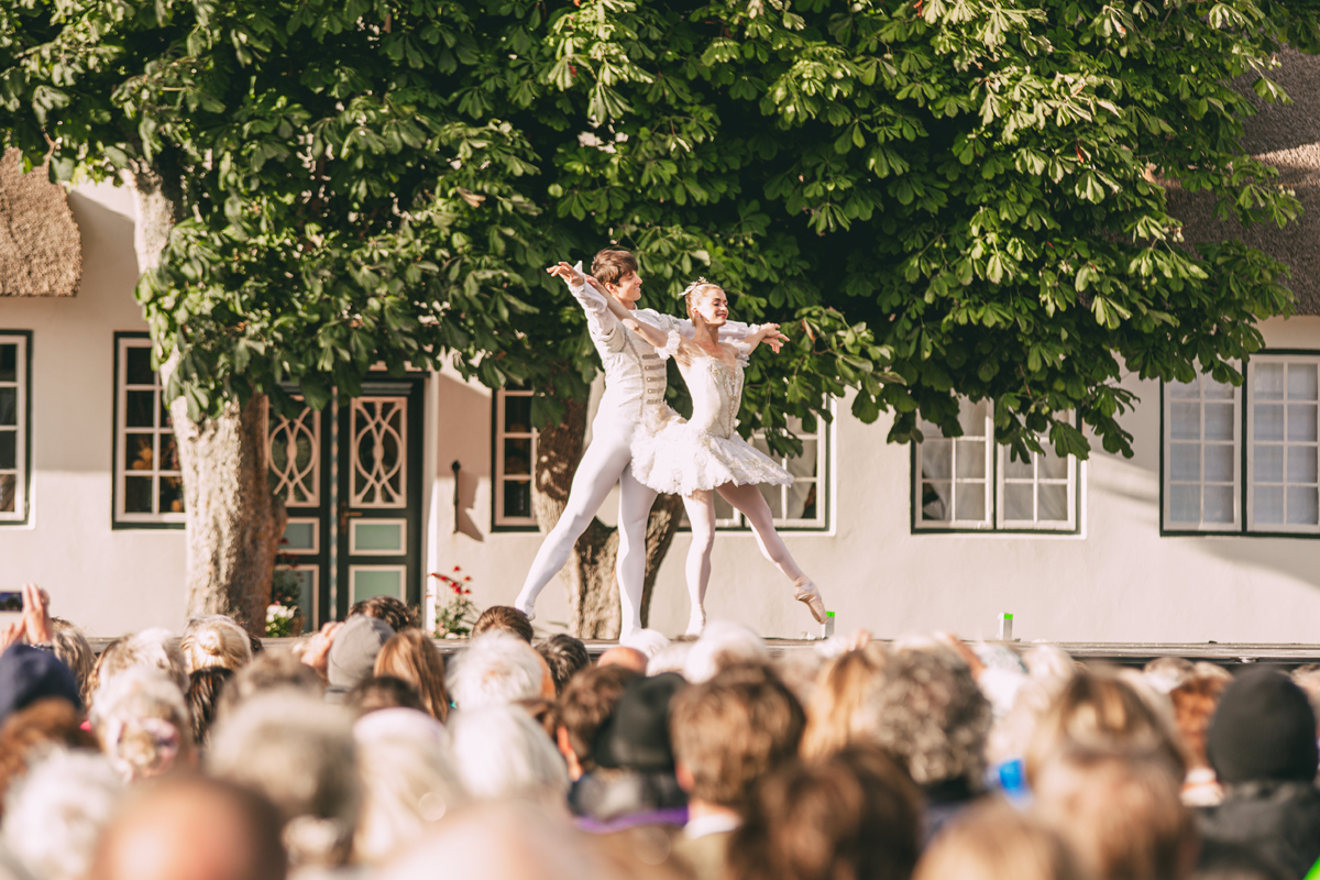 Sylt im Juli 2022: Das Verdensballett im Benen-Diken-Hof in Keitum