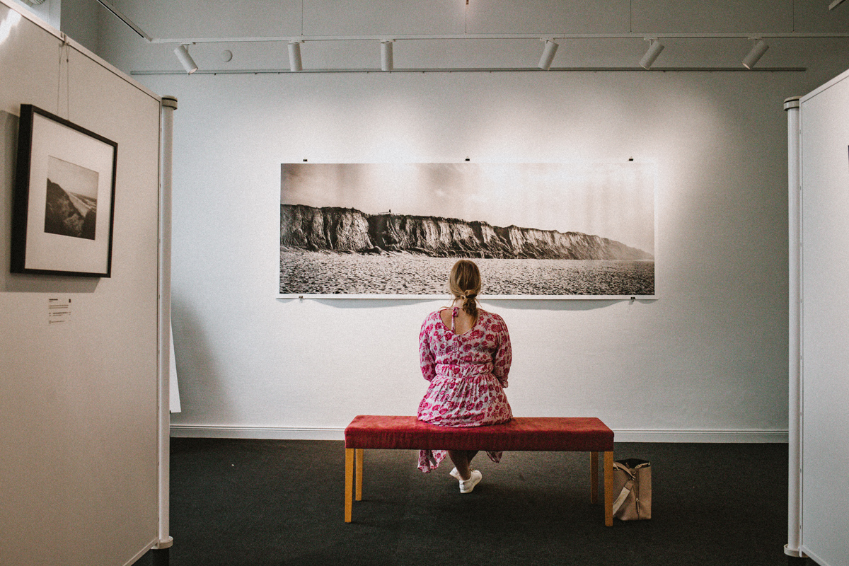 Sylt im Juli 2022: Ausstellung Wattenruh von Inselkünstler Alexander von Wiedenbeck Stadtgalerie Westerland