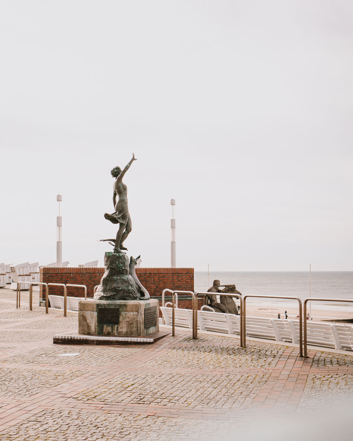 Strandpromenade Westerland Skulptur SOS