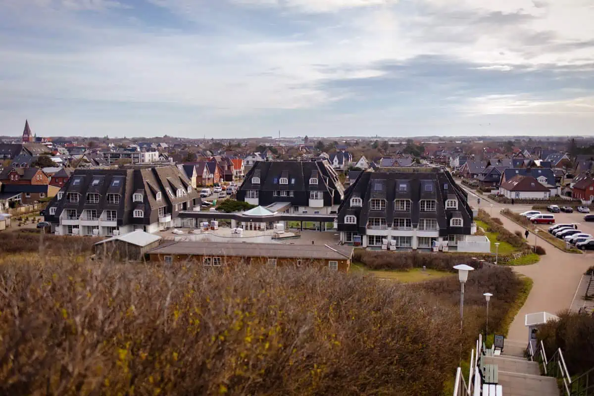 Dorint Strandresort & Spa in Westerland: Aussenansicht von oben 