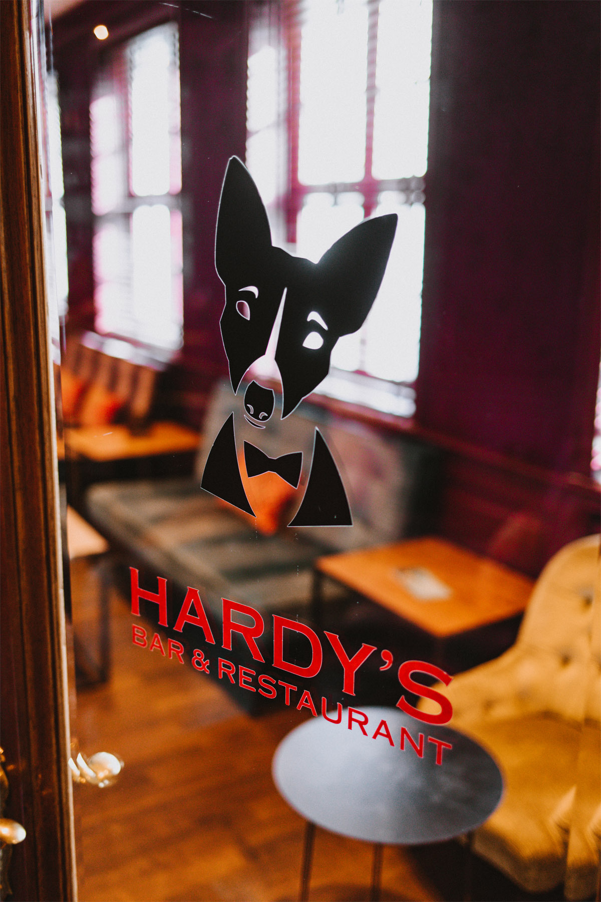 Hotel Stadt Hamburg: Hardy's Bar Eingangstür