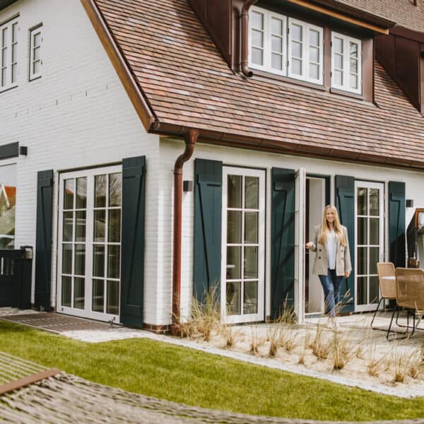 Ferienhaus Wenning35 in Wenningstedt: Außenaufnahme mit Sylt Fräulein Finja