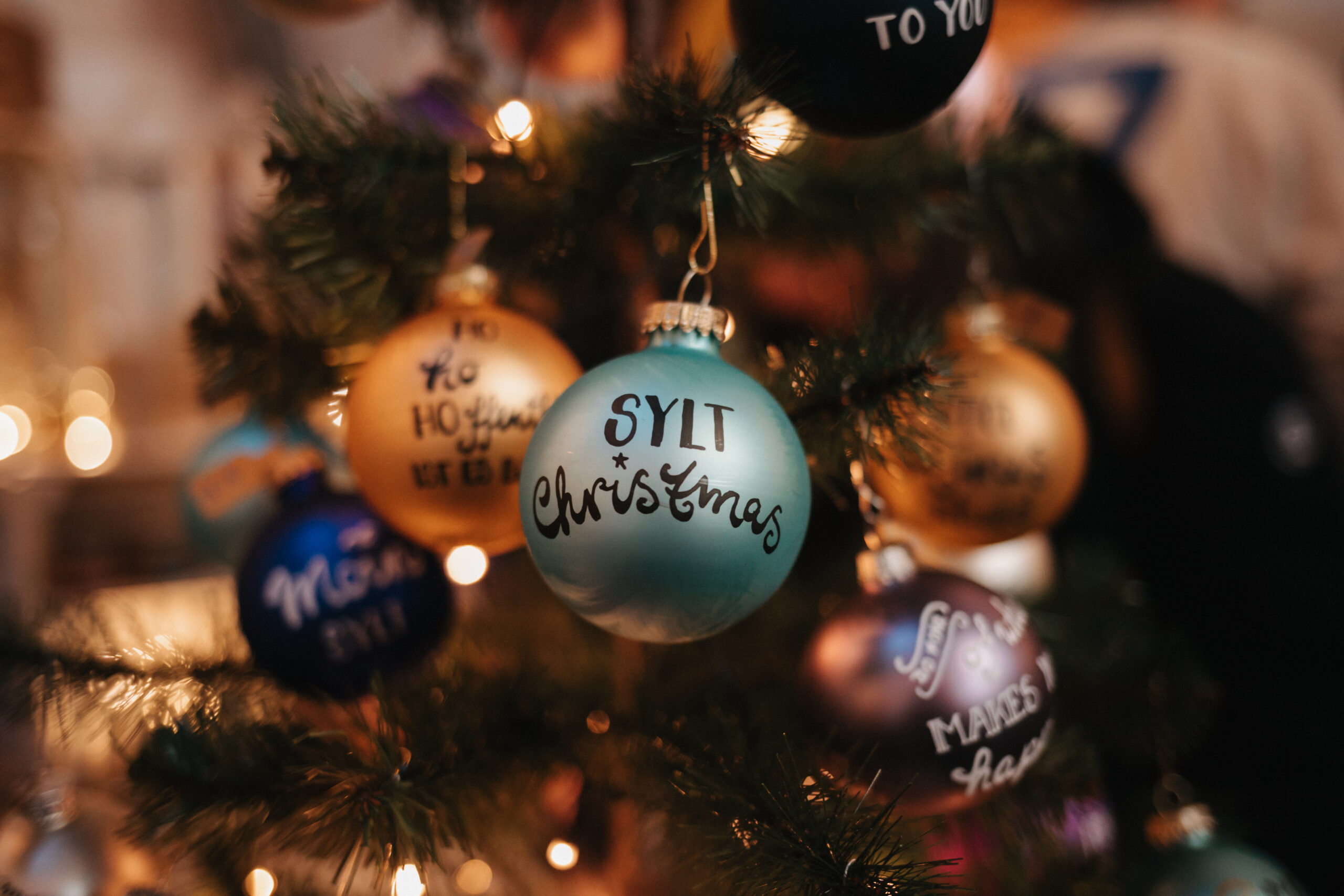 Winterzauber am Meer Kampen Sturmhaube Weihnachtskugel Sylt