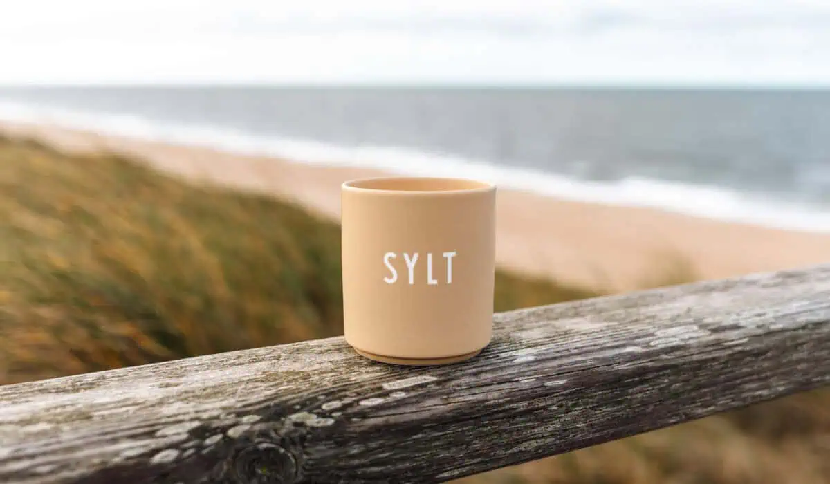 Designletters Becher Sylt bei Living & Home Sylt in Westerland