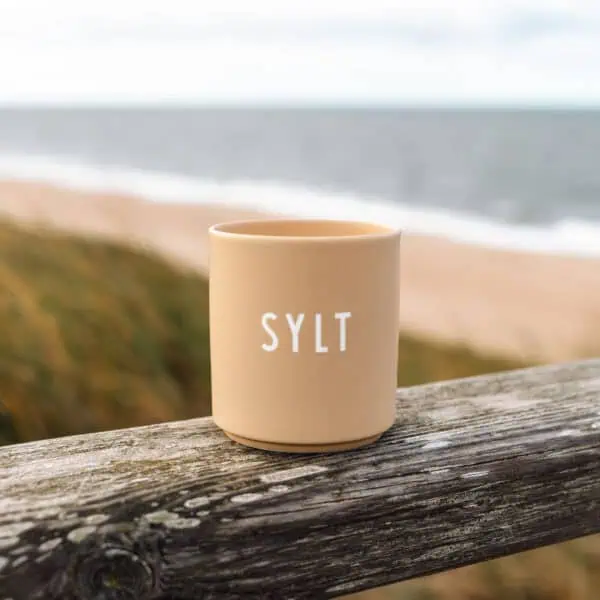 Designletters Becher Sylt bei Living & Home Sylt in Westerland